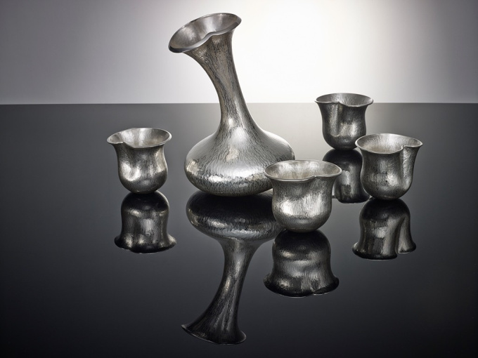 Flowercups & Jug by Paul de Vries