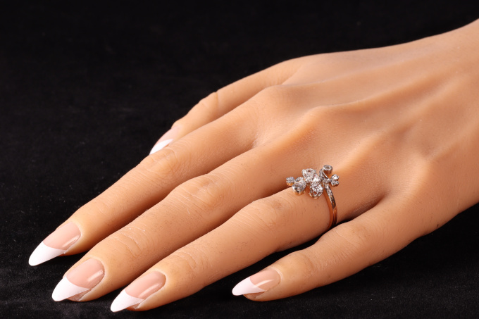 Era of Romance: The Vintage Belle Époque Diamond Ring by Artista Desconocido