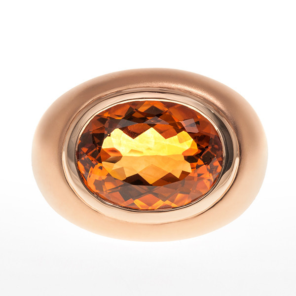 Oval citrine matte ring by Artista Desconhecido