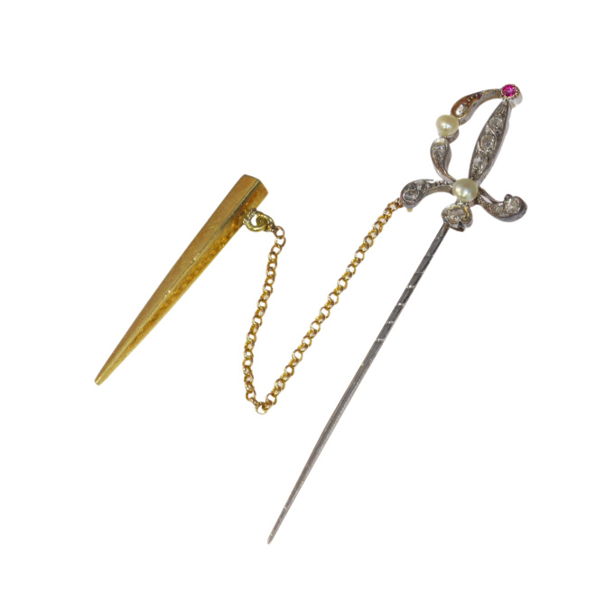 Antique diamond pin in the shape of a sword or dagger by Unknown artist