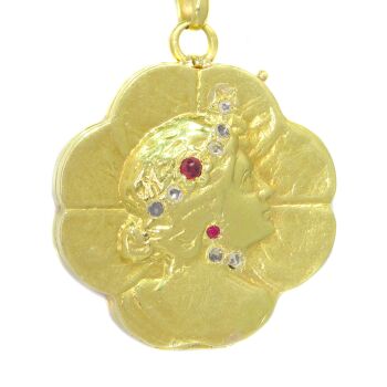 Vintage Art Nouveau 18K gold good luck locket set with diamonds by Unbekannter Künstler