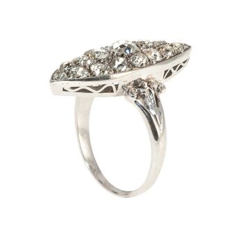 Art Deco ring with diamonds by Unknown artist
