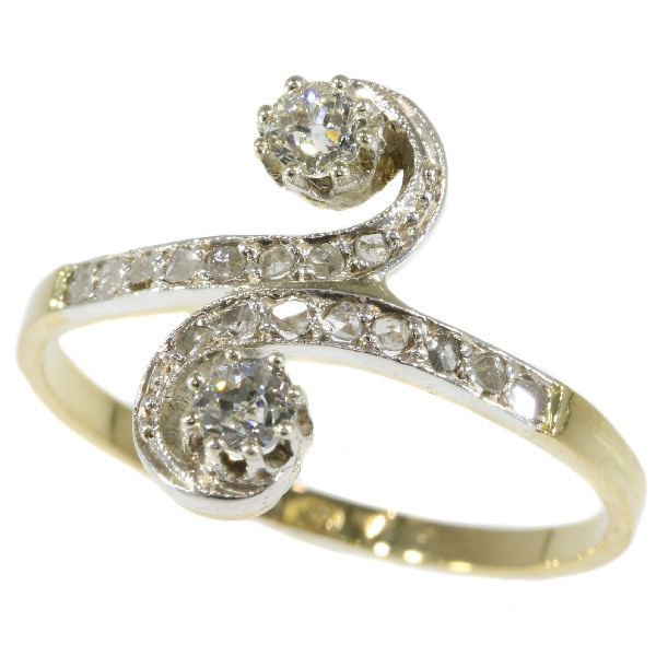 Antique diamond ring Belle Epoque toi et moi by Artista Sconosciuto