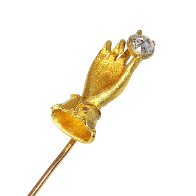 Romantic Victorian Gold Stickpin with Sculpted Hand Holding a Rose Cut Diamond by Onbekende Kunstenaar