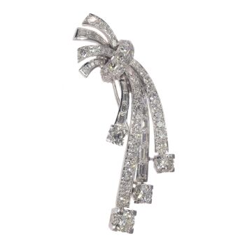 Elegant Diamond Platinum Vintage/Estate Brooch (ca. 1950) by Onbekende Kunstenaar