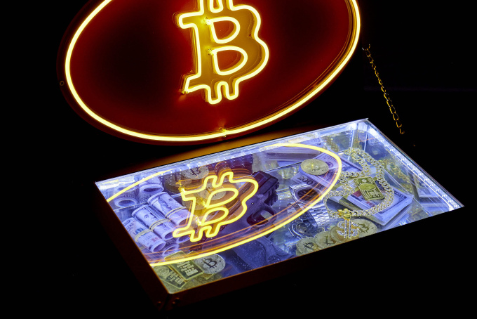 Bitcoin treasure box by Phantom Art