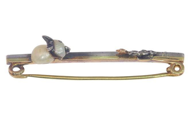 Late Victorian amusing diamond and pearl jewel - a true one carrot diamond brooch by Artista Desconhecido