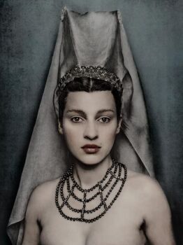 Natia by Billy und Hells