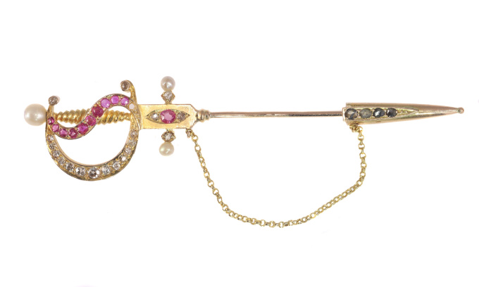 Antique gold pin in the shape of a bejeweld sword by Unbekannter Künstler