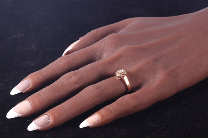 Vintage rose gold antique rozet diamond ring with rose cut diamonds by Artista Desconocido