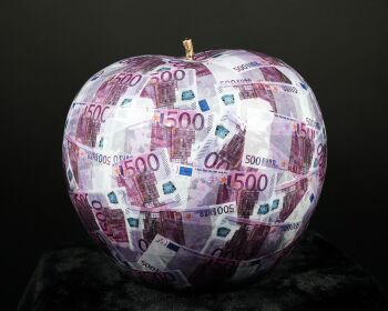 500 Euro Apple by Ghost Art