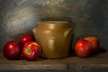 White apples by Mos Merab Samii