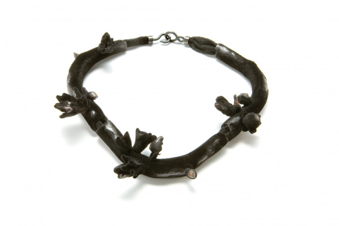 Collier 'Black' by Evert Nijland