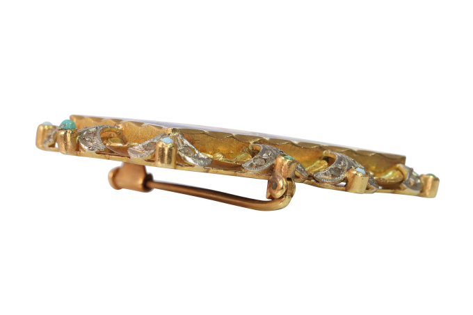 A Serene Masterpiece: Vintage 1950s Enameled Virgin Mary Brooch by Artista Sconosciuto