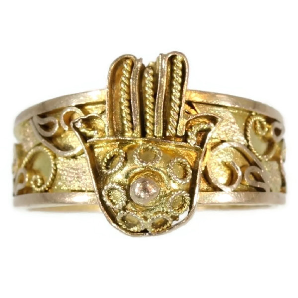 Antique ring from empire era gold filigree hand of fatima by Artista Desconhecido