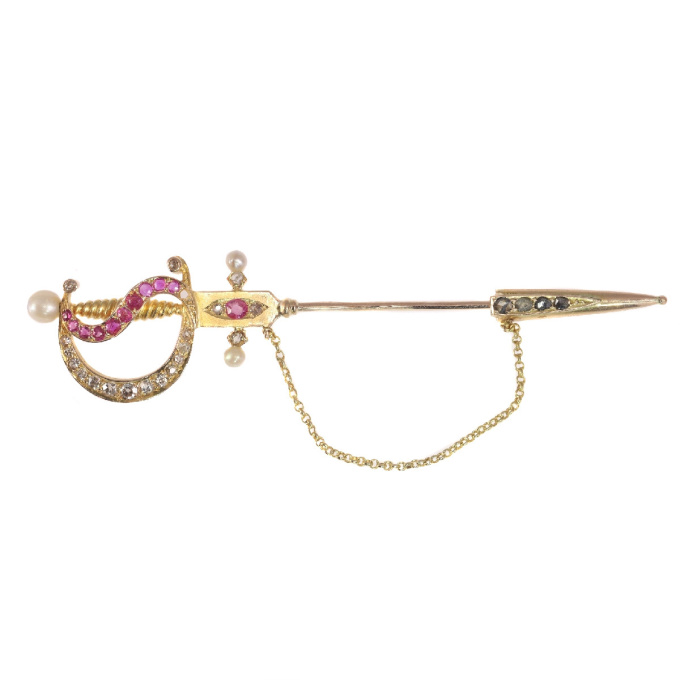 Antique gold pin in the shape of a bejeweld sword by Unbekannter Künstler