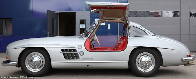 1955 Mercedes 300SL Gull-Wing (Edition of 25) by Nick Veasey