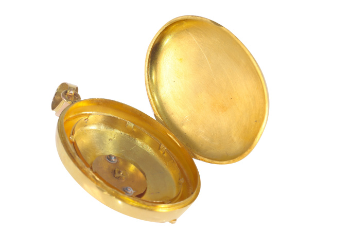 Vintage antique 18K gold locket with large old mine brilliant cut diamond by Artista Sconosciuto