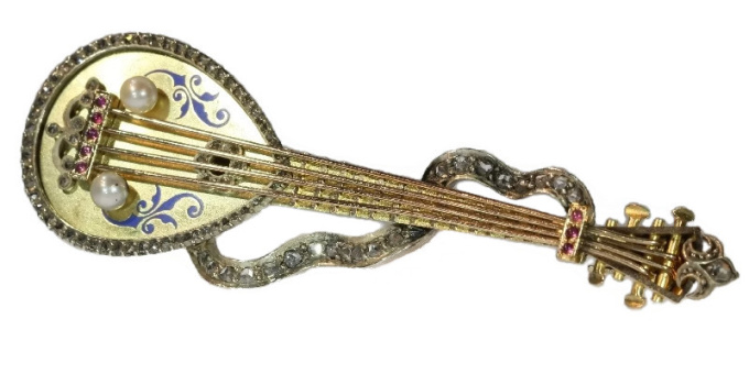 Russian antique brooch mandoline or domra with rose cut diamonds and enamel by Artiste Inconnu
