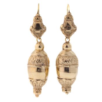 Victorian 18kt red gold dangle earrings, acorn motifs by Artista Desconocido