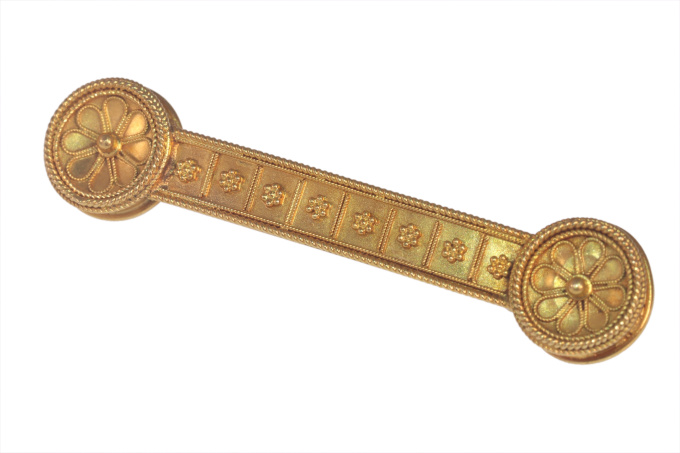 Vintage antique 19th Century 18K gold bar brooch decorated with gold granulation by Artista Desconocido