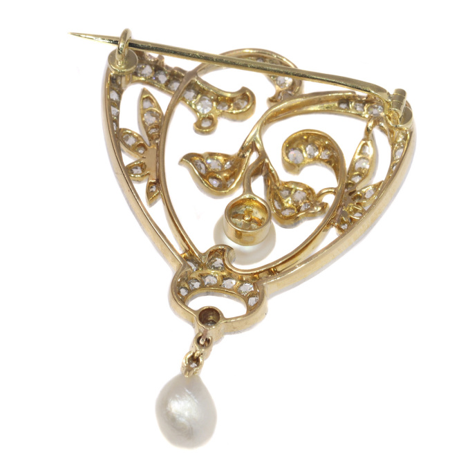 Antique stylish Art Nouveau diamond and pearl brooch by Unbekannter Künstler