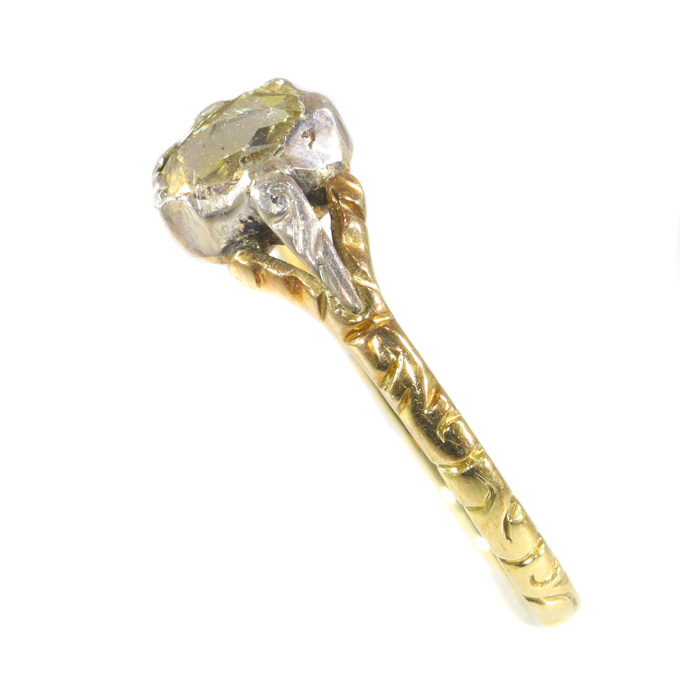 Dutcha antique ring with rose cut diamond by Artista Desconhecido