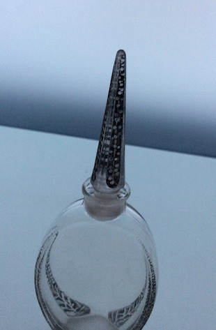 A very elegant flacon ‘Lac Dor’ for Lubin by Lalique by René Lalique
