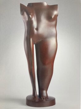 Torso in Piedi I by Kobe
