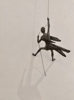 4825 – Klimmertje by Anke Birnie