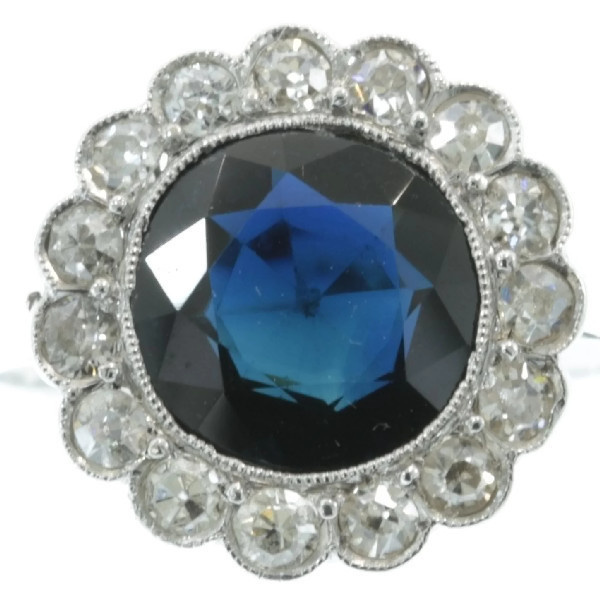 Platinum art deco diamond sapphire engagement ring by Artista Desconocido