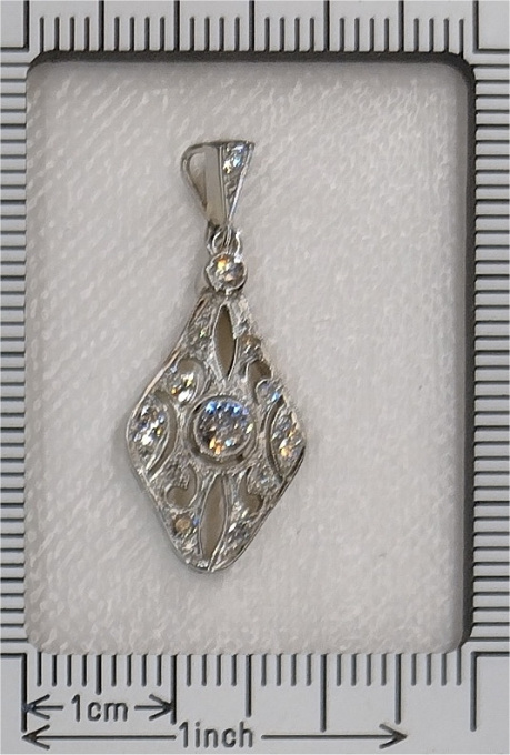 Vintage 1920's diamond pendant by Onbekende Kunstenaar