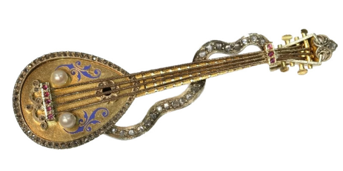 Russian antique brooch mandoline or domra with rose cut diamonds and enamel by Artiste Inconnu