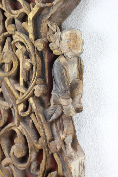 Two large Chinese carved wooden architectural wall panels, Qing dynasty, 19th century by Artista Desconocido