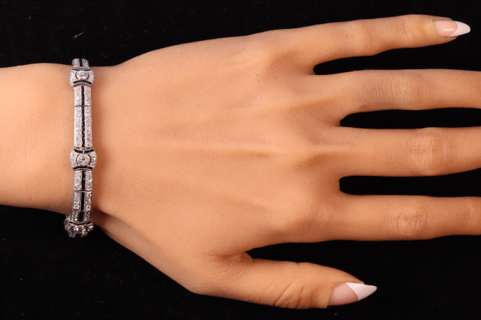 A Dazzling Statement of Art Deco: Platinum Bracelet with Diamonds and Onyx by Artiste Inconnu