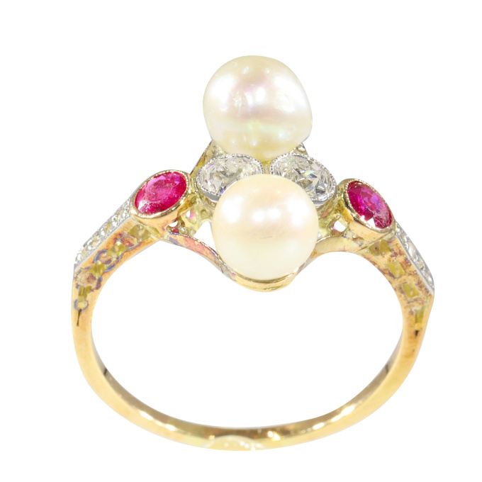 Vintage Art deco ring with diamonds rubies and pearls by Unbekannter Künstler