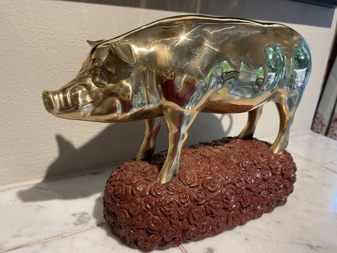 'The Golden Fortune Pig' by Zhang Yong