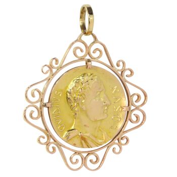 Antique gold medal with the face of Ovid, one of the three canonical poets of Latin literature by Artiste Inconnu