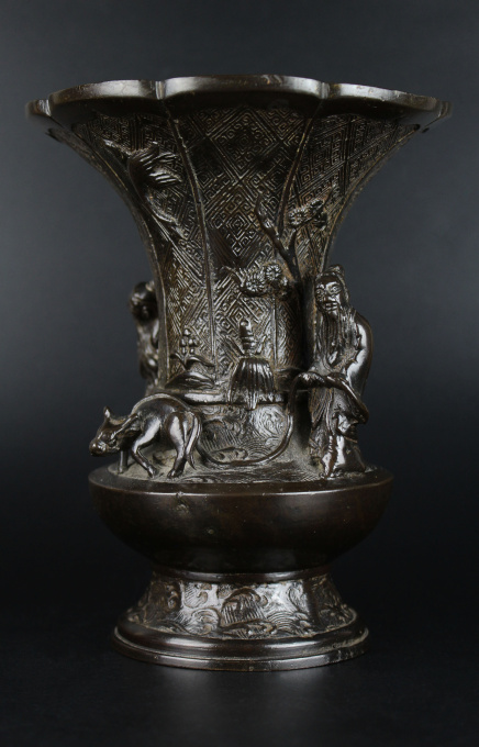 A Japanese Bronze Flower Vase, Edo Period (1603-1868) by Artista Sconosciuto