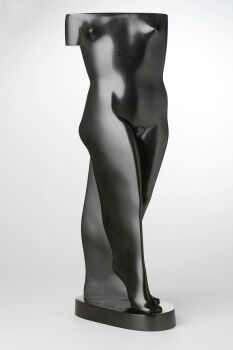 Elegante by Kobe